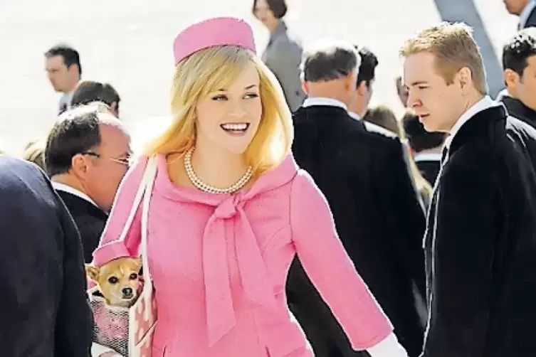 Reese Witherspoon als Junganwältin Elle Woods.