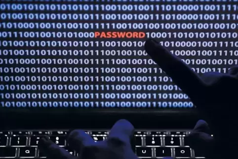 Datenklau: Politiker, Prominente und Journalisten sind betroffen.