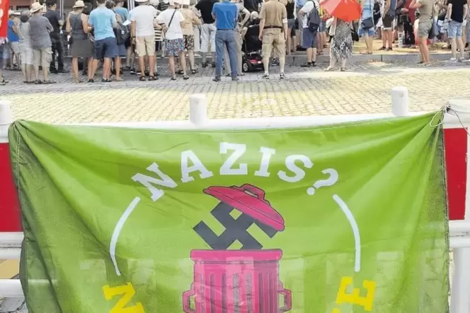 Es gibt einen gemeinsamen Nenner. Es gibt einen gemeinsamen Nenner.