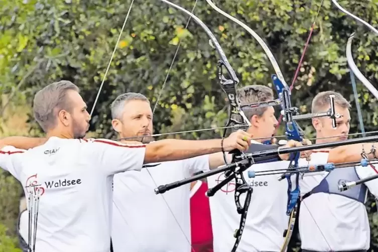 Legen’s drauf an: Patrick Gieger, Andreas Schuster, Christian Breust und Anton Bolle (von links) von der TG Waldsee.