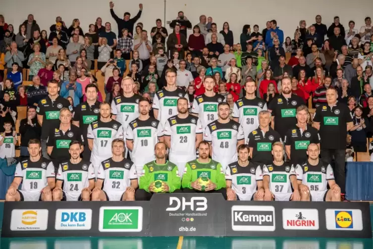 Mannschaftsfoto_handballer.jpg