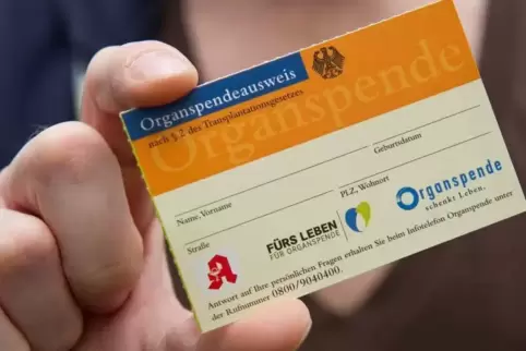 Grundsätzlich müsse vermittelt werden, dass eine Organspende, wenn schon ein Mensch sterben müsse, auch ein Weg zurück ins Leben