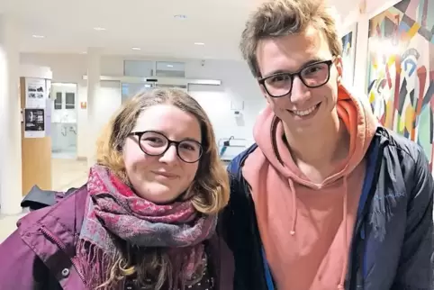 Die Asta-Vorsitzenden Ann-Katrin Rudy und Paul Klär.