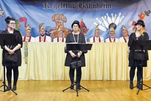 Drei ganz hervorragende Trauerschnallen (von links): Daniela Müller, Anja Laufer und Nicole Krapf.