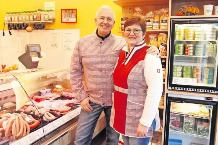 Seit 2000 Chefs ihres eigenen Ladens: Metzger Wolfgang Lutz und Ehefrau Marion.