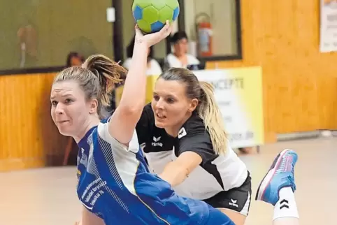 Gegen den Tabellenzweiten, die TSG Haßloch, zeigte die HSG Mutterstadt-Ruchheim, hier mit Franziska Schulz (rechts) eine starke 