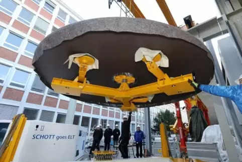 Für das weltgrößte Teleskop, das in Chile gebaut wird, hat der Mainzer Spezialglashersteller Schott einen Milliardenauftrag erha