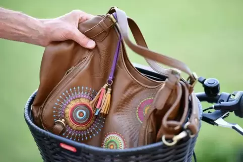 Die Tasche war keinem Besitzer zuzuordnen. Symbolfoto: dpa