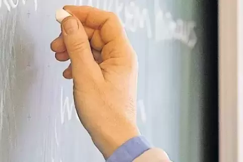 Immer mehr Lehrer gehen vorzeitig in Ruhestand.