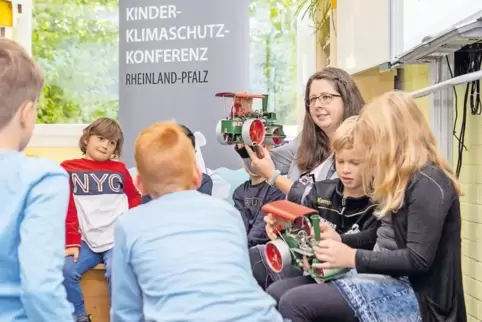Die Grundschule Maßweiler – hier ein Foto von der Kinderklimaschutzkonferenz im September – bekommt eine neue Heizung, an die au