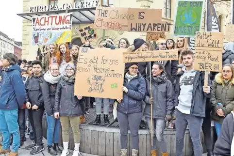 Der Aufruf zur Klima-Demo fand in Saarbrücken starken Widerhall.
