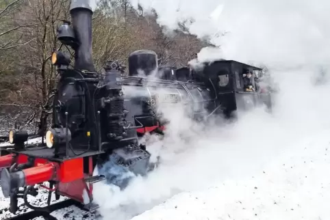 Marias Geburt im verschneiten Winter 1894 (unser Foto zeigt das Kuckucksbähnel in einem nicht ganz so harten späteren Winter) ge