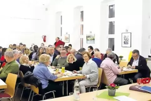 Es sei „harte Arbeit“ gewesen, die Liste mit Vorschlägen aufzustellen, berichten die CDU-Kreisvorsitzende Dorothea Müller (am Mi