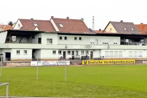 Das Vereinsheim des SV Olympia ist in extrem sanierungsbedürftigem Zustand.