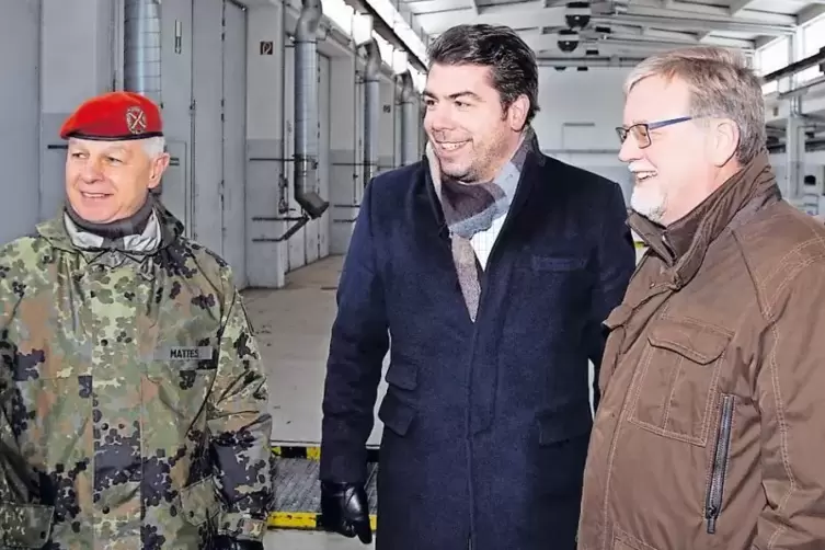 Gustav Herzog (rechts) und sein Fraktionskollege Thomas Hitschler erkl&auml;ren, sie wollten sich f&uuml;r die Reaktivierung der Kuseler K