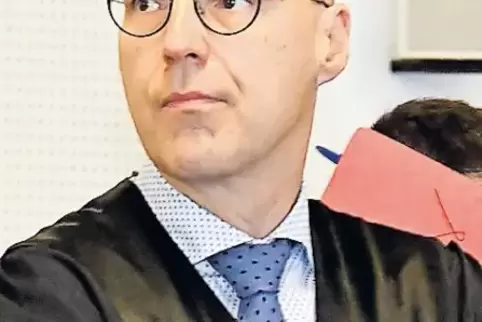Sieg in Karlsruhe: Alexander Klein rechnet damit, dass sein Mandant bald freikommt.