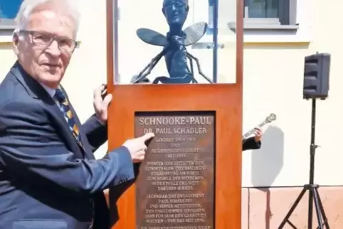 Schnooke-Paul: Sogar ein eigenes Denkmal hat Paul Schädler in Dudenhofen schon.