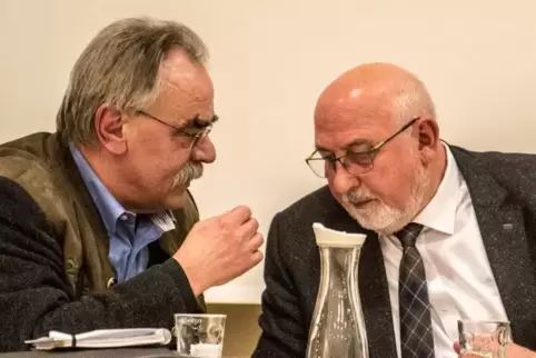 Beigeordneter Georg Grünewald (CDU, links) und Stadtbürgermeister Adolf Kauth (FWG).  Foto: Dell