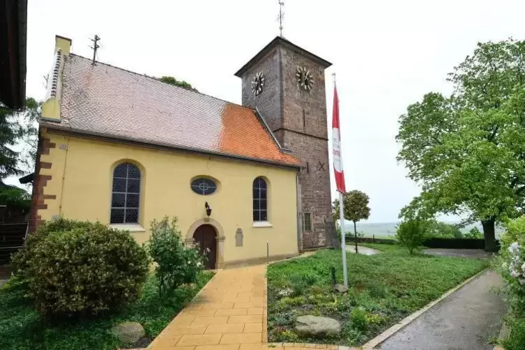 Im Turm dieser Kirche hängt die sogenannte Hitler-Glocke. Foto: DPA