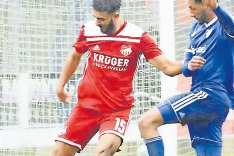 Vergangenen März noch Gegenspieler, nun bilden sie wohl eine Fahrgemeinschaft: FKP-Zugang Yacine Baizidi (links, bisher FV Dieff