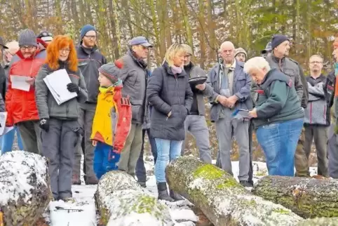 Groß war der Andrang bei den 21. Holzschnäppchen am Samstagmorgen.