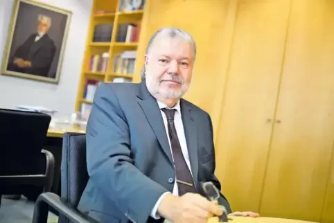 An Aufgaben mangelt es nicht: Gerade ist Kurt Beck für weitere zwei Jahre zum Vorsitzenden der Friedrich-Ebert-Stiftung gewählt 