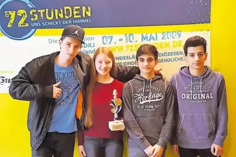Das erfolgreiche Jugendteam des SC Pirmasens: (von links) Marcel Raber, Hannah Weiner, Harutyun Mkrtchyan und Edgar Mkrtchyan.