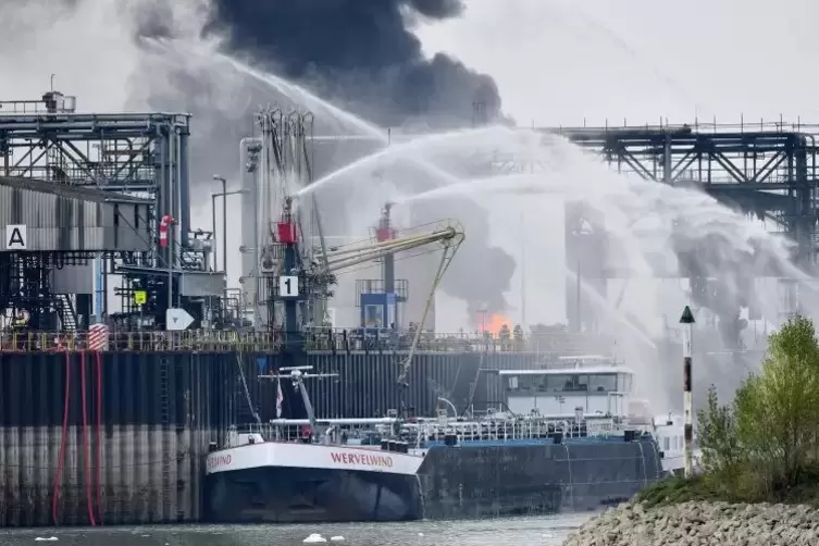 Die Explosion im BASF-Hafen am 17. Oktober 2016 hat fünf Todesopfer gefordert. Archivfoto: dpa 