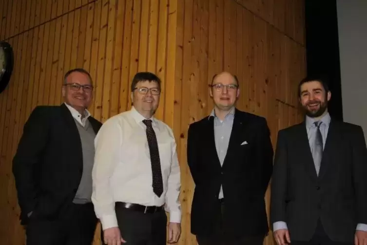 Werner Zimmermann (Zweiter von links) steht an der Spitze des Umwelttechnik-Netzwerks Ecoliance. Mit zum Vorstand gehören Arndt 