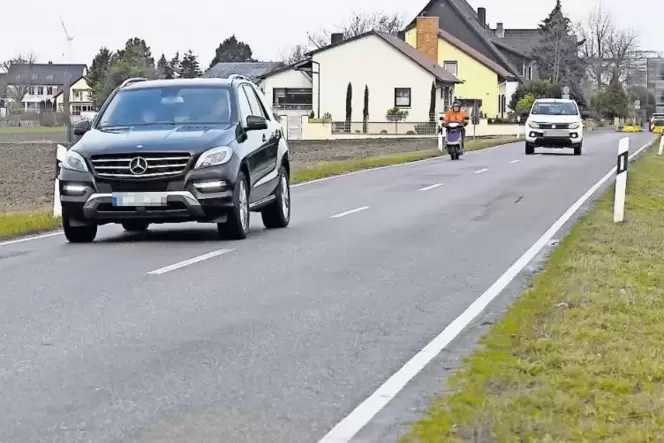 Riskante Strecke für Radler: die L 524 südlich von Eppstein. Riskante Strecke für Radler: die L 524 südlich von Eppstein.