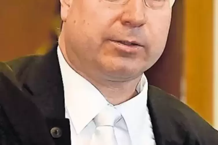 G&uuml;nter Tews verteidigt den Angeklagten im Prozess um das BASF-Explosionsungl&uuml;ck.