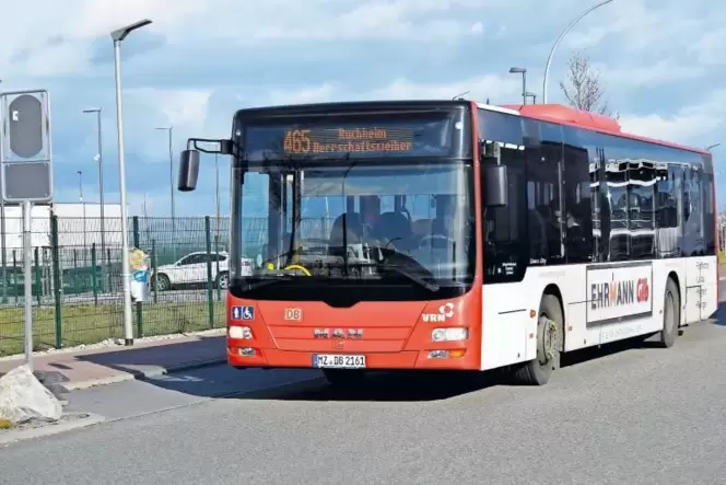 Es gibt ihn also: Der Bus kommt Frankenthaler Industriegebiet Am Römig an. Bei Amazon ist gerade kein Schichtwechsel, daher blei Es gibt ihn also: Der Bus kommt Frankenthaler Industriegebiet Am Römig an. Bei Amazon ist gerade kein Schichtwechsel, daher blei