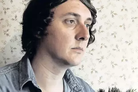 Singer-Songwriter John Blek.