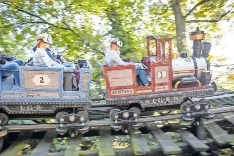 Der Alpenexpress im Europa Park Rust war die erste Achterbahn weltweit, die auf die VR-Technik aus Kaiserslautern zur&uuml;ckgriff.