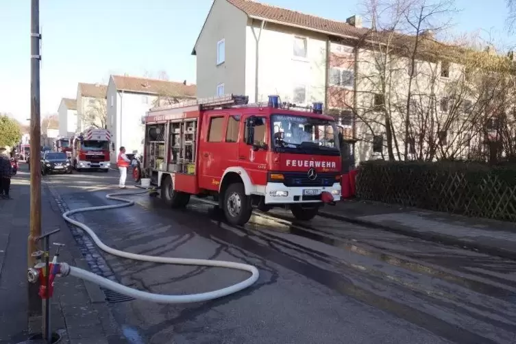 Feuerwehreinsatz in der Slevogtstraße in Kaiserslautern.  Foto: FEUERWEHR 