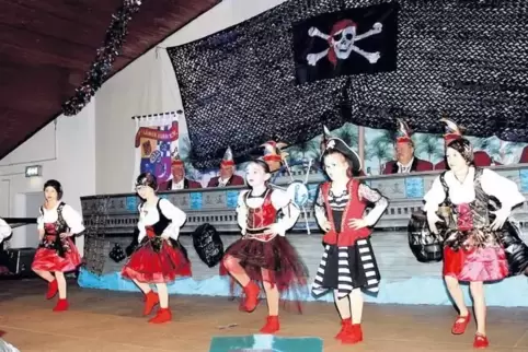 Wie immer, wenn die Kleinsten und Jüngsten auftreten: Den Bambini flogen die Herzen zu.