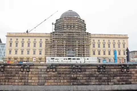 Das Berliner Schloss ist noch eine Baustelle. Ende 2019 soll das Humboldt Forum darin eröffnet werden.