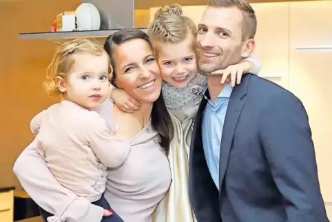 Die Familientradition wird wohl fortgesetzt: Die Töchter Luisa (links) und Sofia wollen in die Fußstapfen ihrer Eltern treten, w