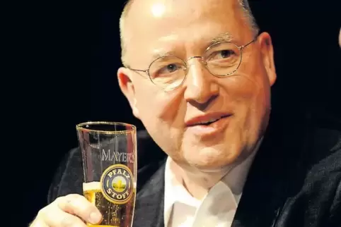 Predigt Wein, trinkt Bier: Gregor Gysi in Ludwigshafen.