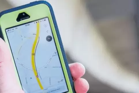 Per App in Echtzeit über Staus informieren. Das wäre eine Möglichkeit, Verkehre während des Hochstraßenabrisses sinnvoll zu lenk