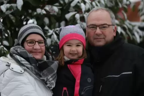 Die Typisierungs aktion für Tina Knoll war ein großer Erfolg. Nun hoffen ihre Tochter Emilia und ihr Mann Rüdiger, dass ein Spen
