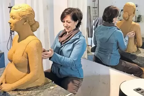 Gabriele Köbler wollte beim Neustadter Treppenhauskonzert in der nächsten Woche nicht nur bereits fertige Werke präsentieren, so