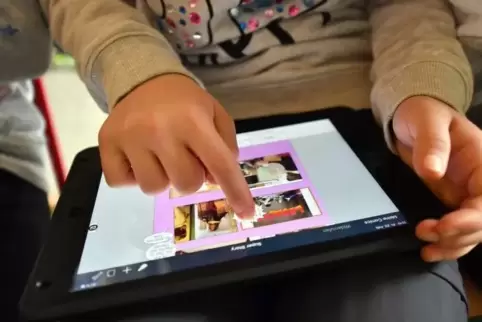Rein rechnerisch teilen sich in Rheinland-Pfalz 40 Schüler ein Tablet.  Symbolfoto: DPA