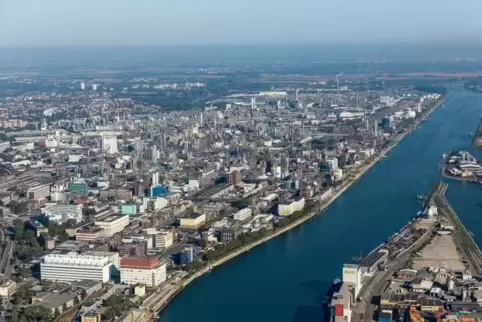 Gut 700 neue Jobs hat der Chemiekonzern BASF 2018 an seinem Standort Ludwigshafen geschaffen. Foto: 