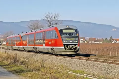 Der Regional-Express von Neustadt nach Karlsruhe fährt im Stundentakt. Zusatztickets, die Besitzer von Karte ab 60 oder Job-Tick