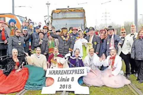 Mit einer ausgelassenen Narrentruppe war die Bahn in der vergangenen Saison besetzt. So soll es auch diesmal wieder werden.