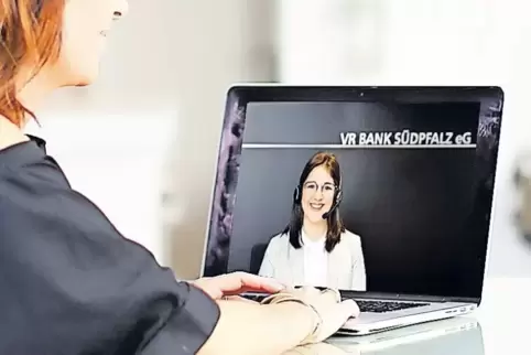 Mit der neuen Video-Chat-App Viki kann der Kunde jederzeit mit seinem Bankberater sprechen, verspricht die VR-Bank.