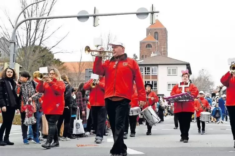 Klangvoll: der Musikzug der Siedlergemeinschaft Nordend.
