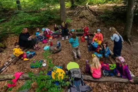 Ein hessischer Waldkindergarten. So ähnlich stellen sich die Grünen das Konzept für die siebte Kita in Bobenheim-Roxheim vor. Fo
