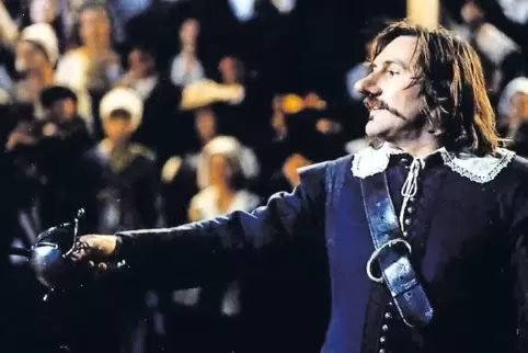 So sah er nicht aus, aber so wurde er berühmt: Gérard Depardieu als Cyrano de Bergerac.